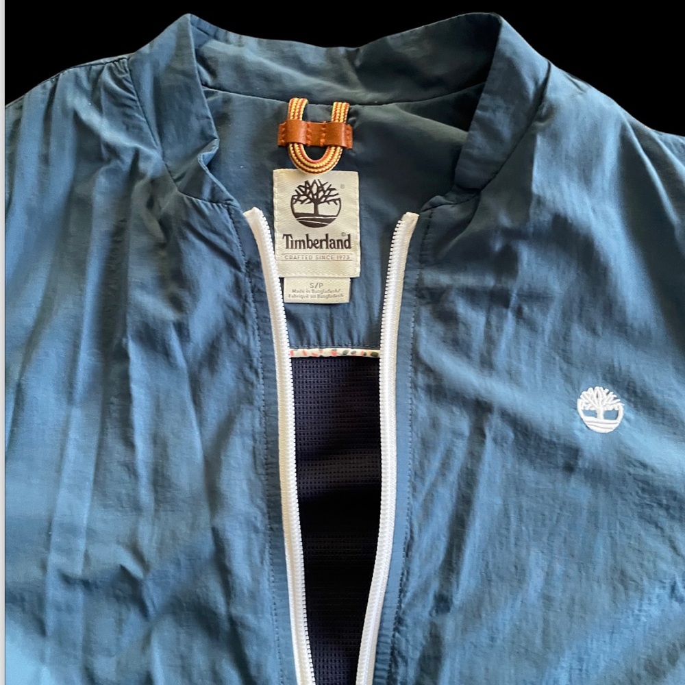 NWOT Timberland Lightweight Blue Jacket with White Trim - Picture 2 of 3